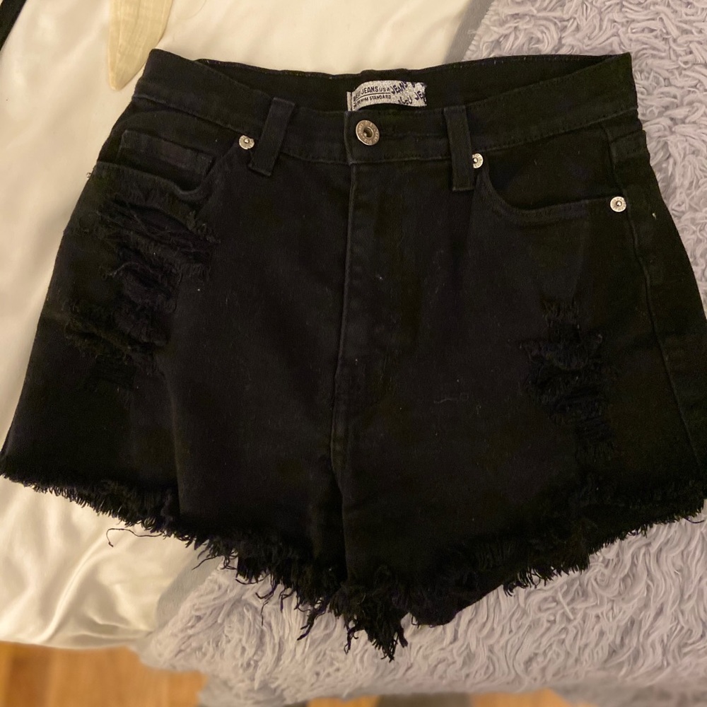 “Bleu Jeans” Black Denim Shorts (M)